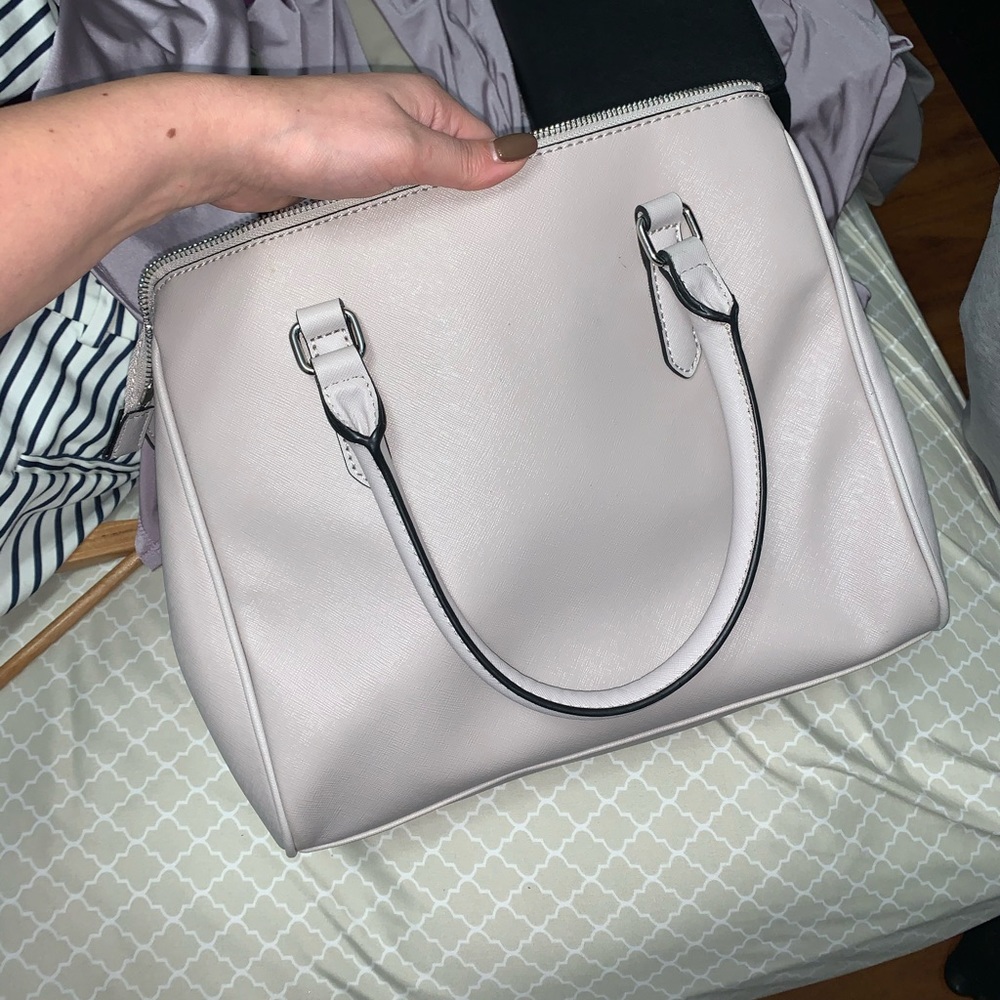 Guess Purse - Picture 3 of 4